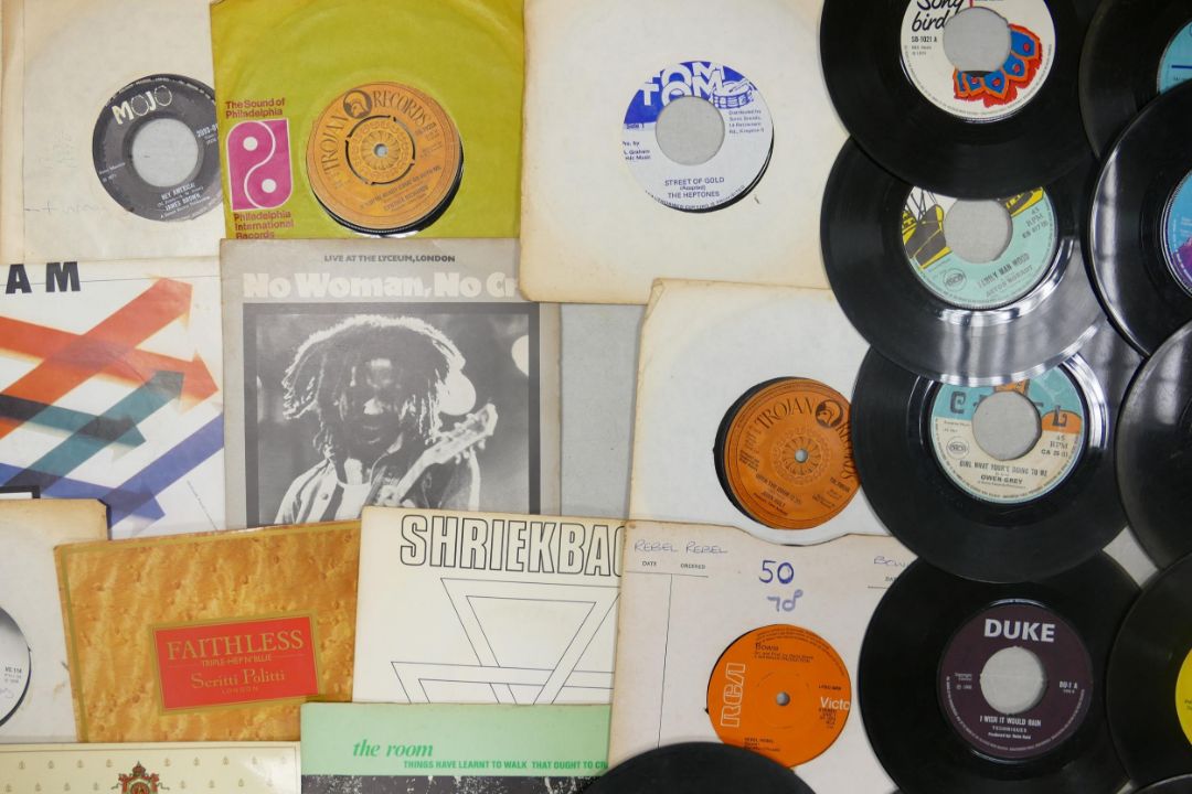 A collection of 1970's & 80 Dance Hall, Reggae, Alternative & Pop 7" singles including labels, - Image 25 of 35