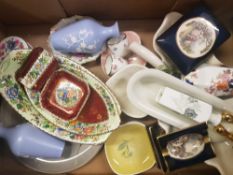 A mixed collection of items to include Carltonware novelty bath tub, similar ashtrays, Susie