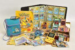 A GAMEBOY COLOUR, POKEMON CRYSTAL & A QUANTITY OF POKEMON, YU-GI-OH AND EUROPEAN MAGIC THE GATHERING