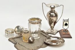 A GROUP LOT OF SILVER, including a silver chain mail purse, curb link chain handle, kissing clasp,