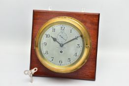 A FIRST HALF 20TH CENTURY GERMAN BRASS CASED MARINE TIME PIECE BY KREUZIGER & LEUTERT OF HAMBURG,