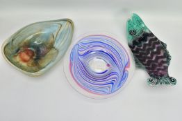 THREE LATE 20TH CENTURY STUDIO GLASS BOWLS, comprising a George Elliot pulled feather design bowl,