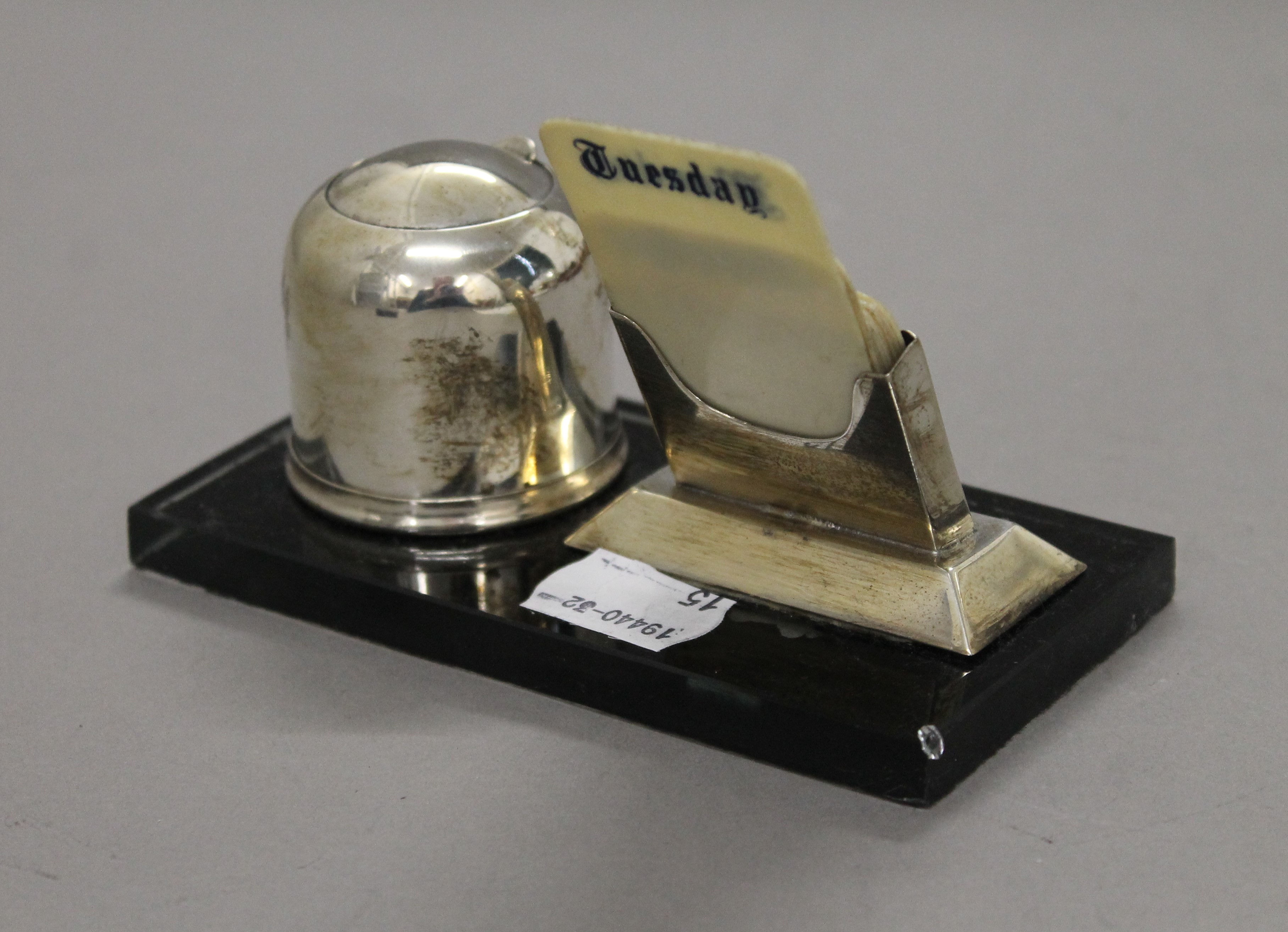 A silver mounted desk stand. 12.5 cm wide. - Image 3 of 5