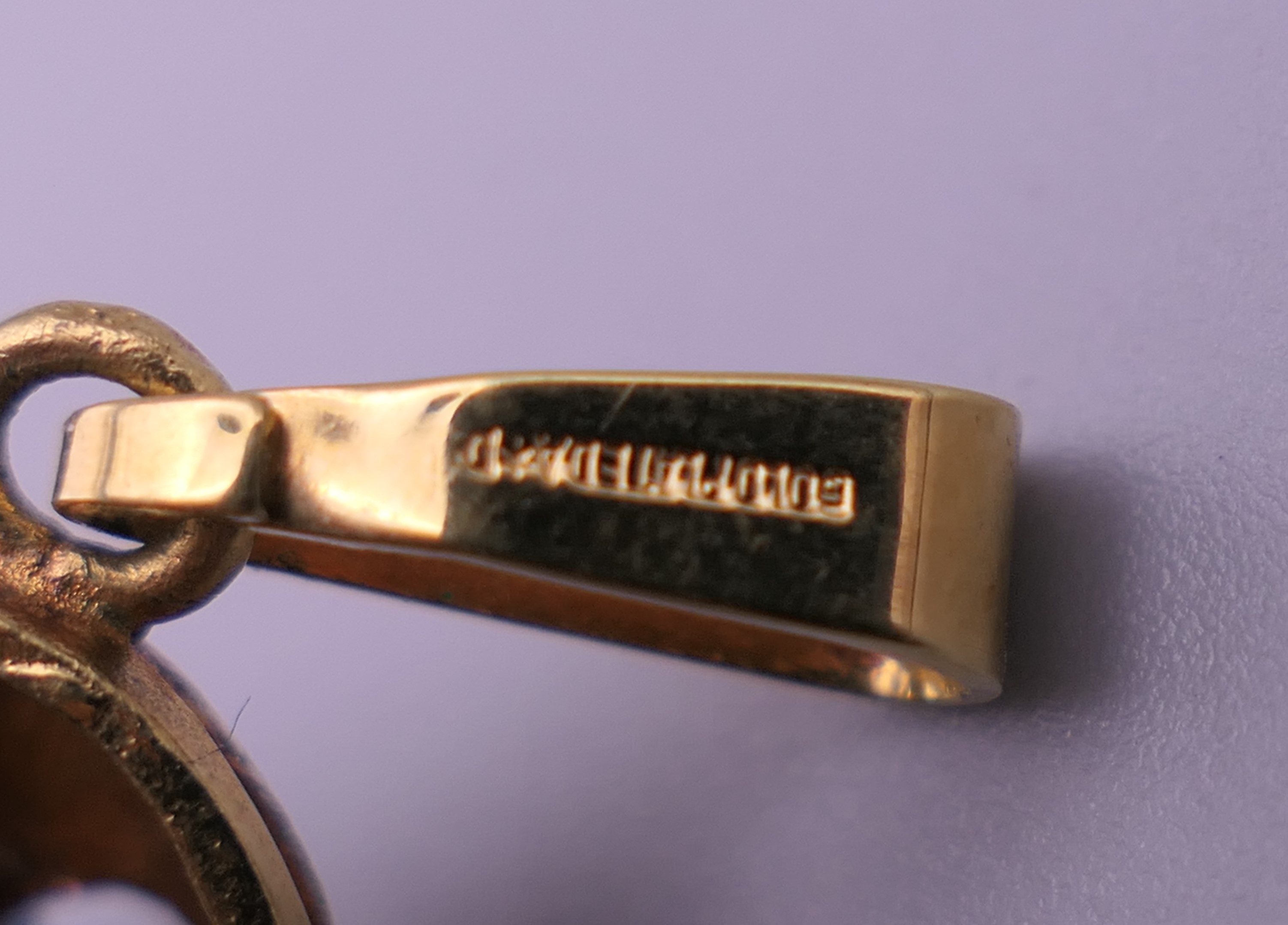 Three rings (one Swarovski), a cross pendant, a locket and another pendant. - Image 15 of 16