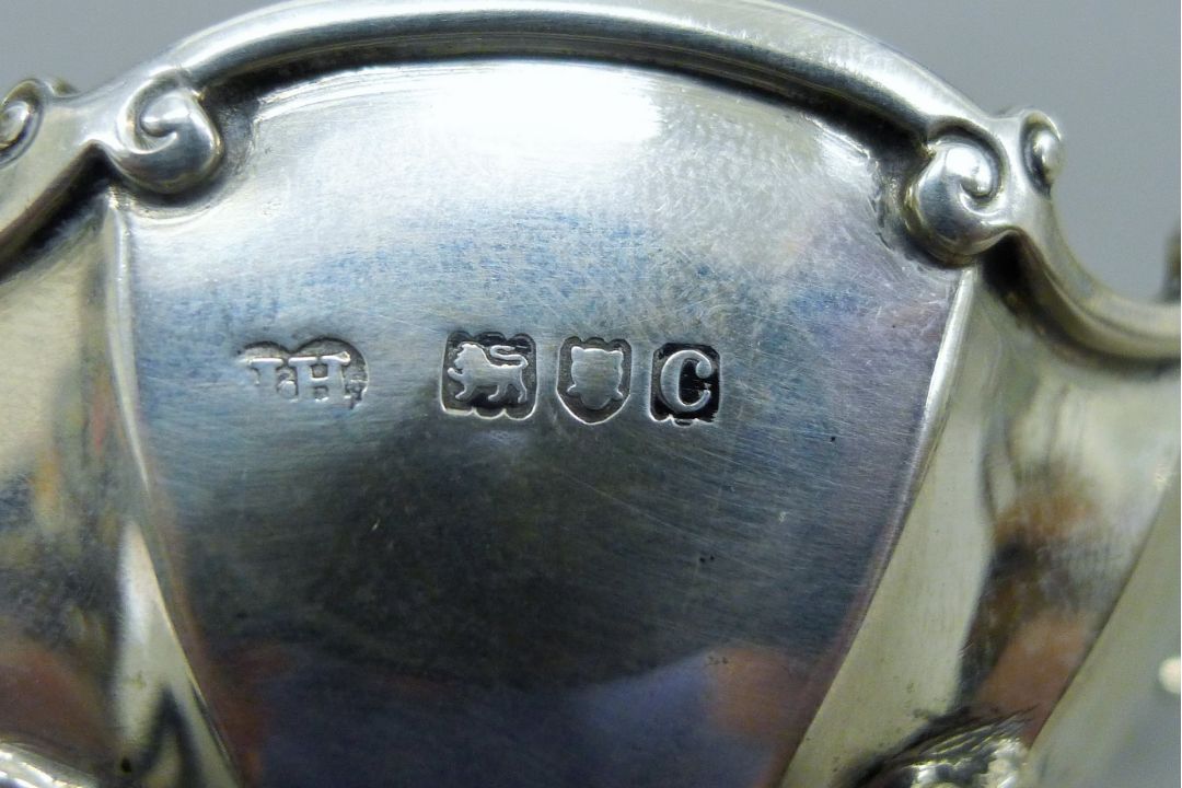 A pair of Victorian silver salts, hallmarked for London 1898, maker's mark of Silbray Hall & Co. - Image 3 of 3