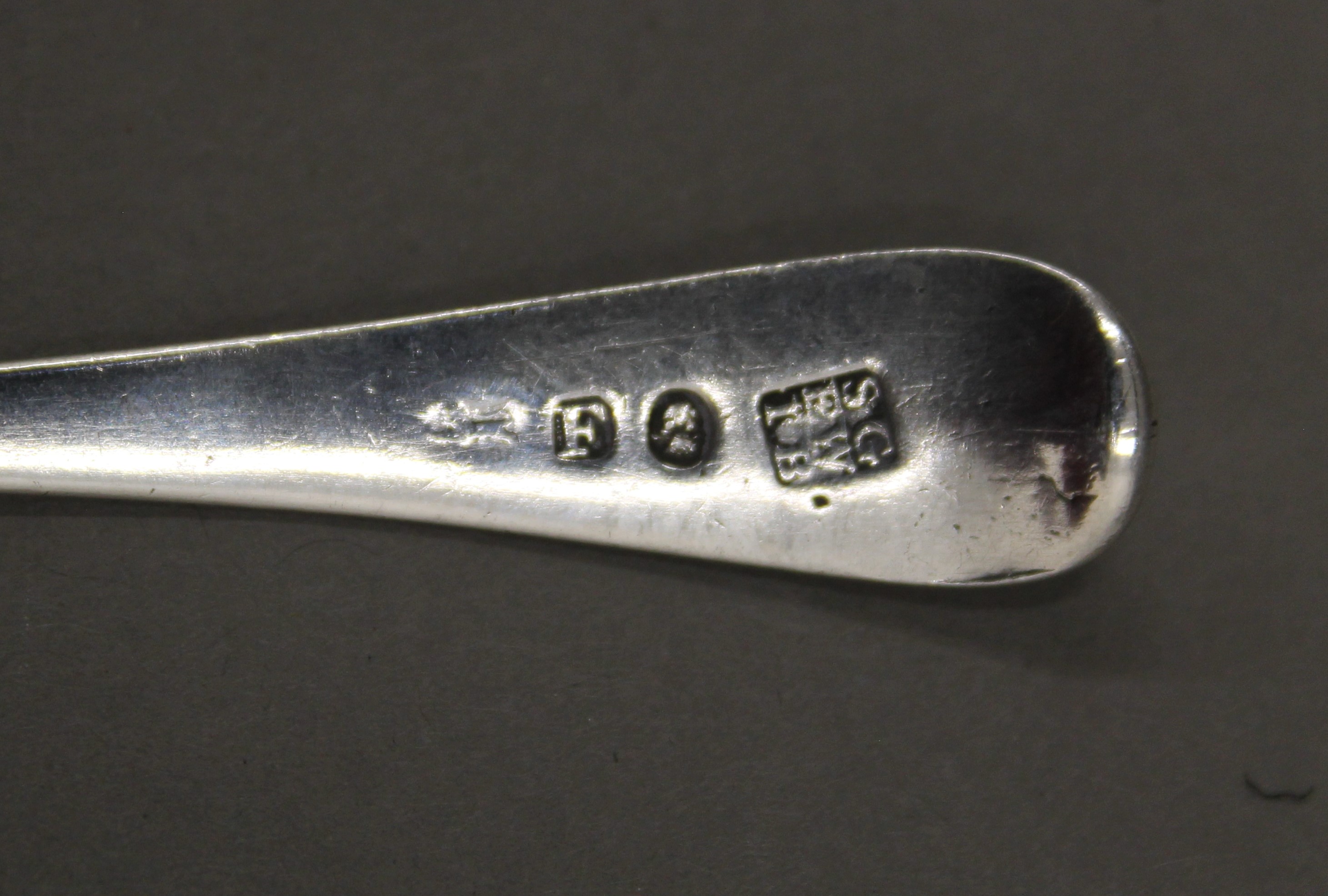 Six Old English Pattern teaspoons by London makers Samuel Godbehere, - Image 6 of 6