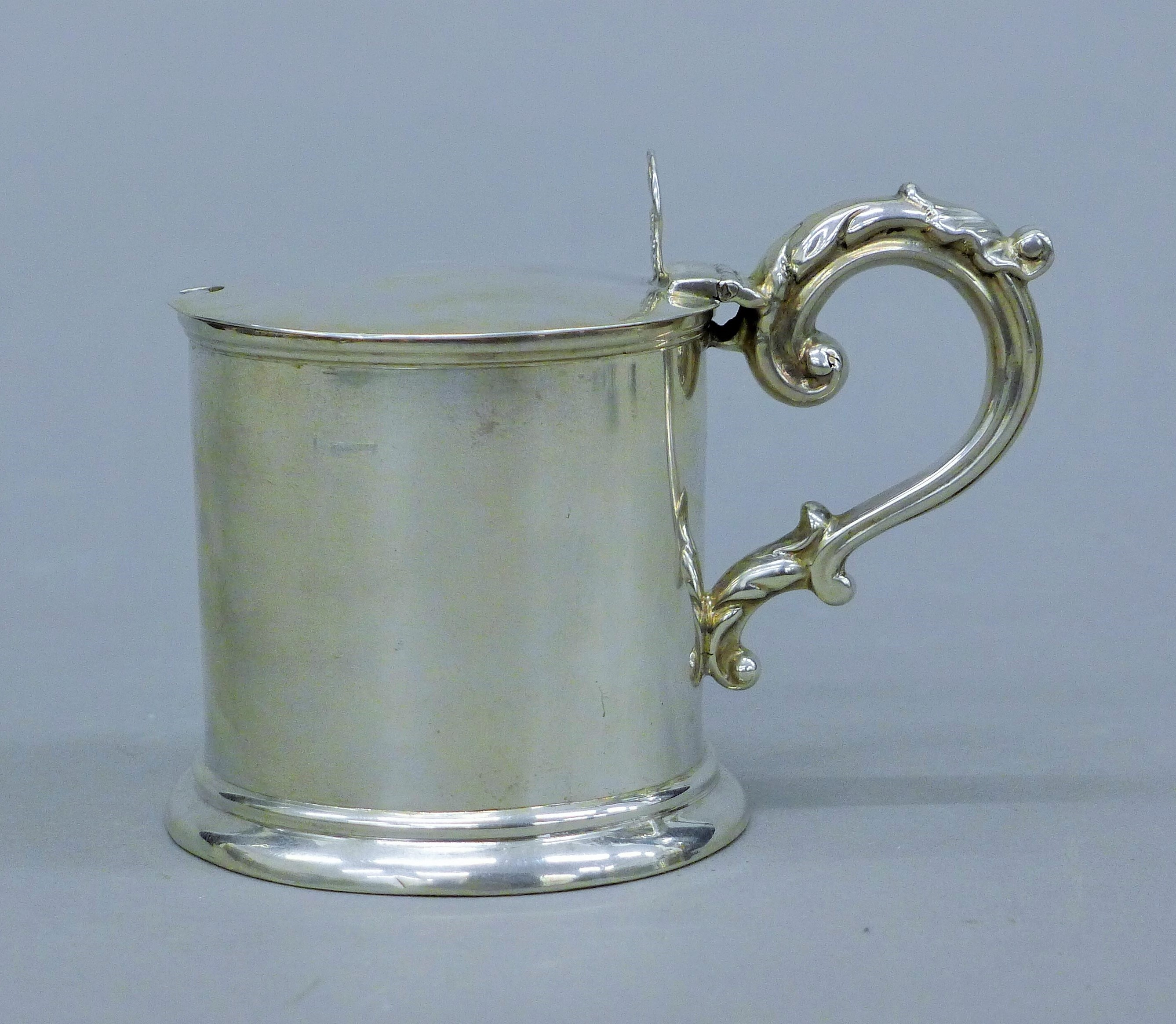 A Victorian silver drum mustard with original liner, hallmarked for London 1847, - Image 2 of 5
