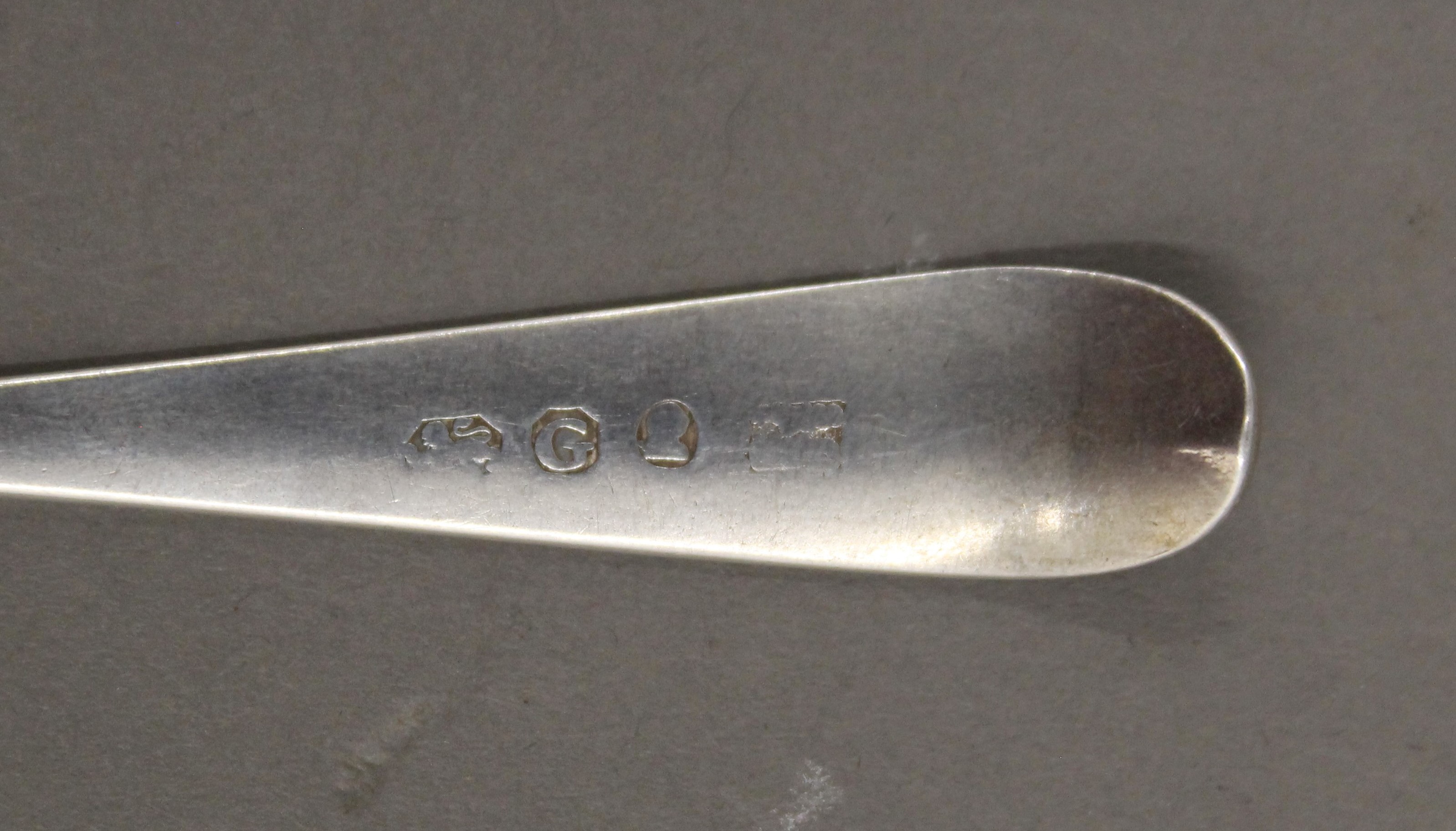 Six Old English Pattern teaspoons by London makers Samuel Godbehere, - Image 3 of 6
