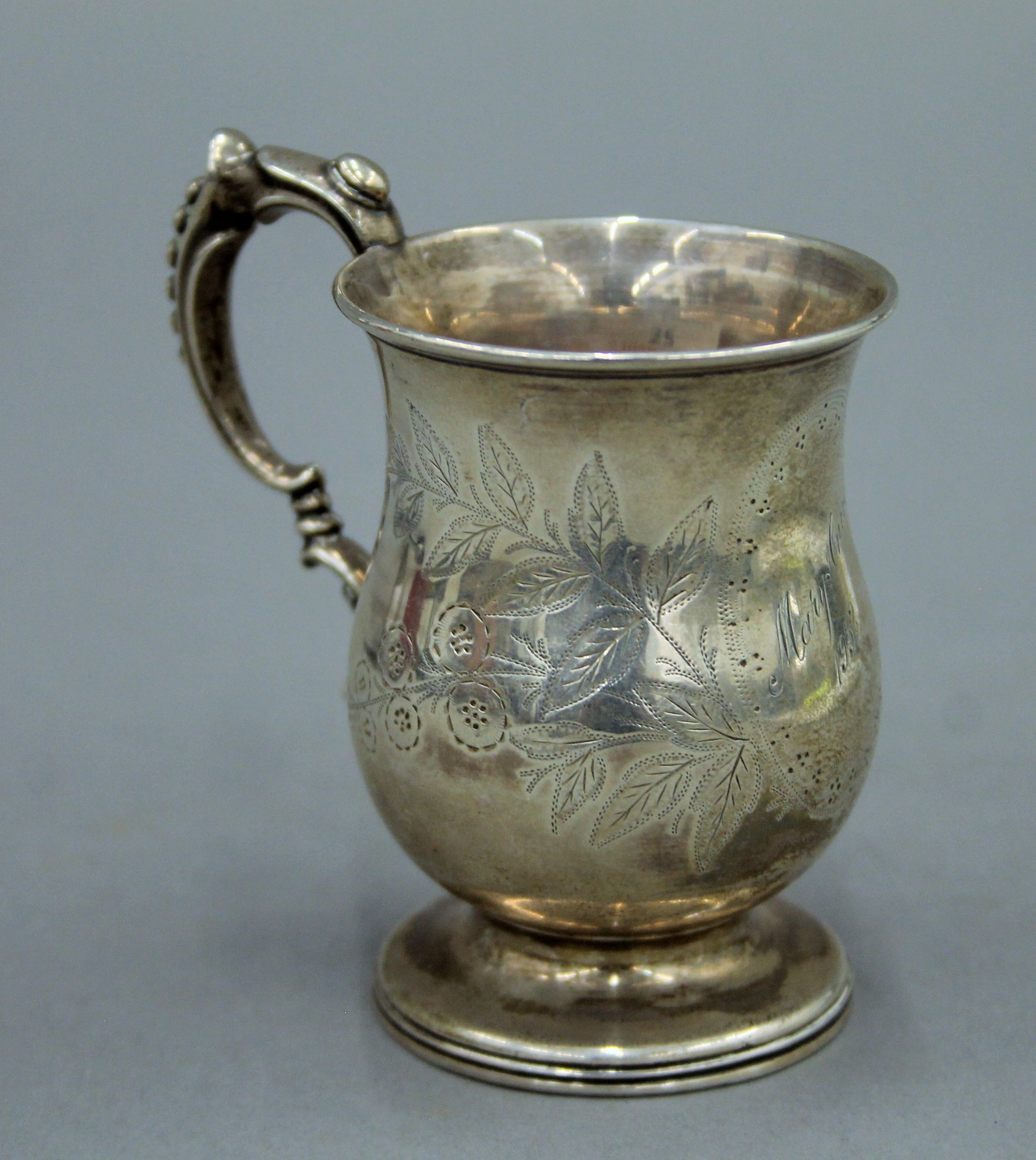 A Victorian silver Christening mug. 8.5 cm high. 81.5 grammes.
