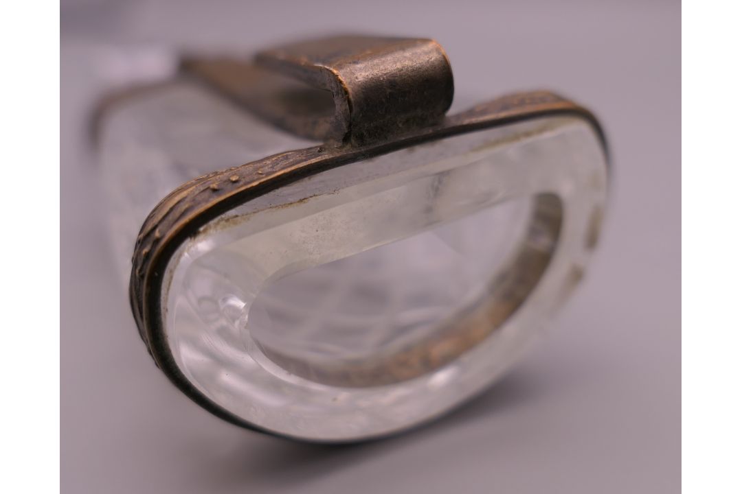A 1920s/30s cut glass car posy holder. 15 cm high. - Image 7 of 7
