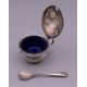 A three-piece silver cruet set. The pepper 5.5 cm high. 41.7 grammes of weighable silver. - Image 18 of 24