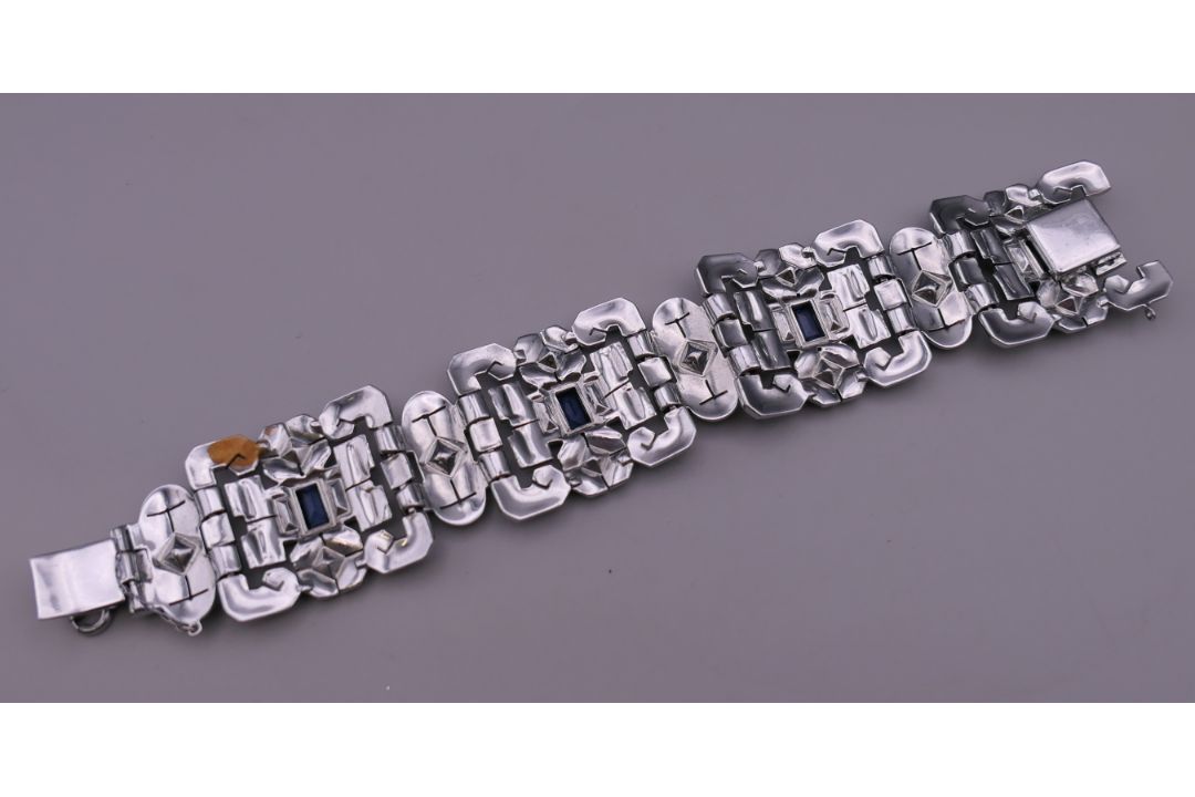 An Art Deco bracelet. 19 cm long. - Image 6 of 8