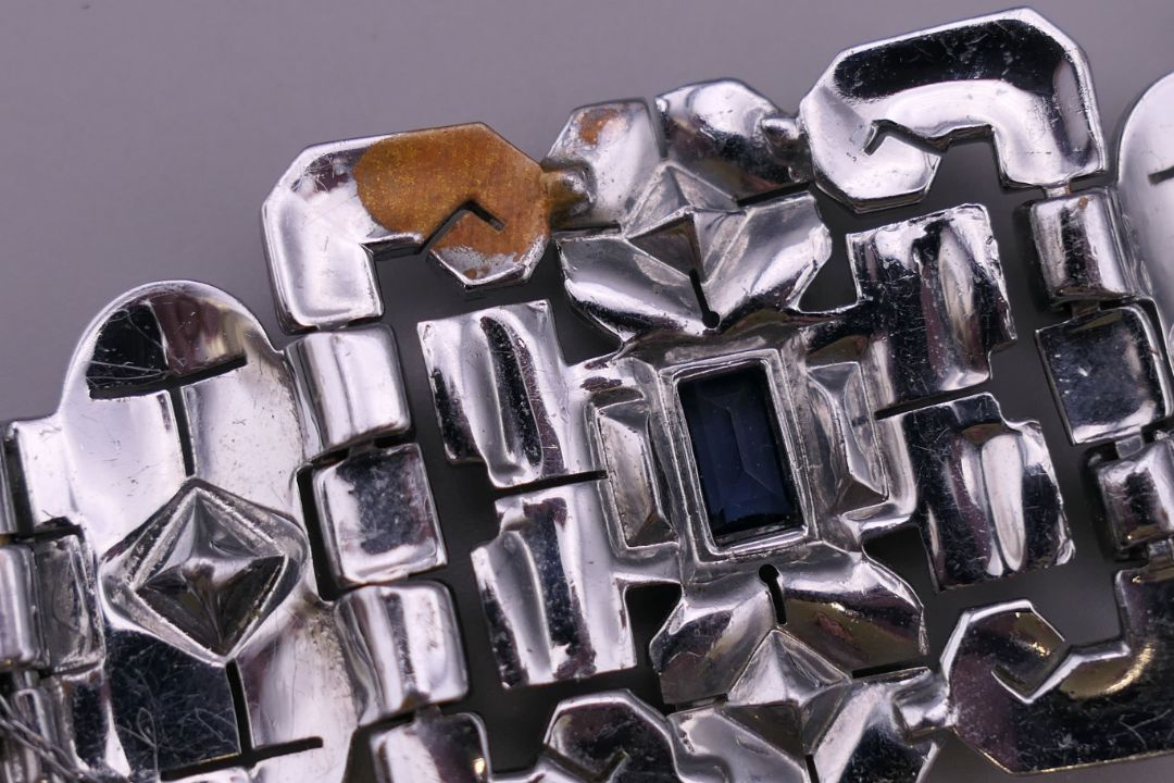 An Art Deco bracelet. 19 cm long. - Image 7 of 8