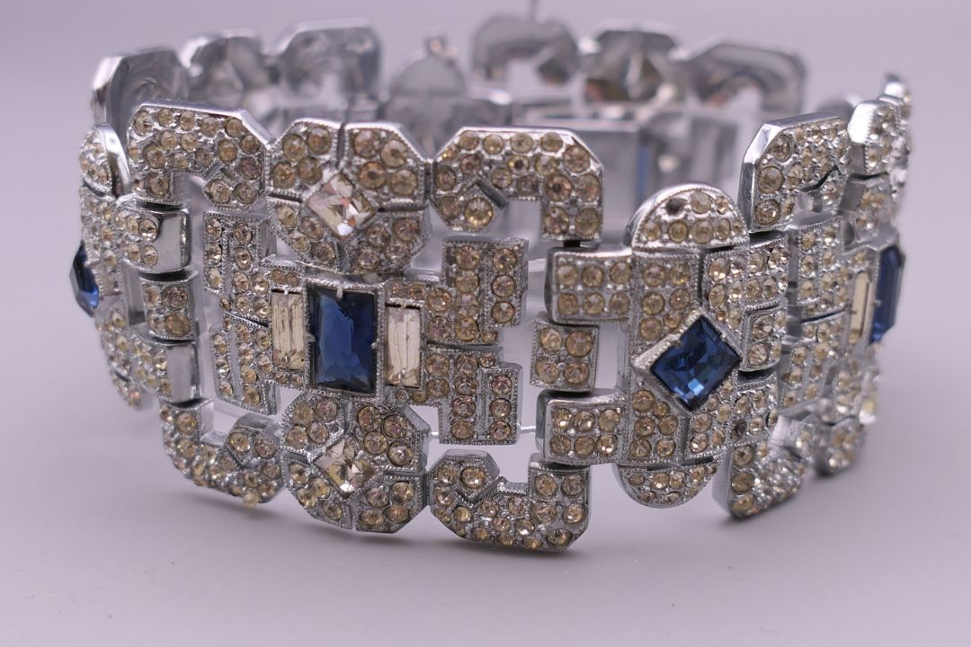 An Art Deco bracelet. 19 cm long. - Image 3 of 8