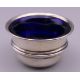 A three-piece silver cruet set. The pepper 5.5 cm high. 41.7 grammes of weighable silver. - Image 6 of 24