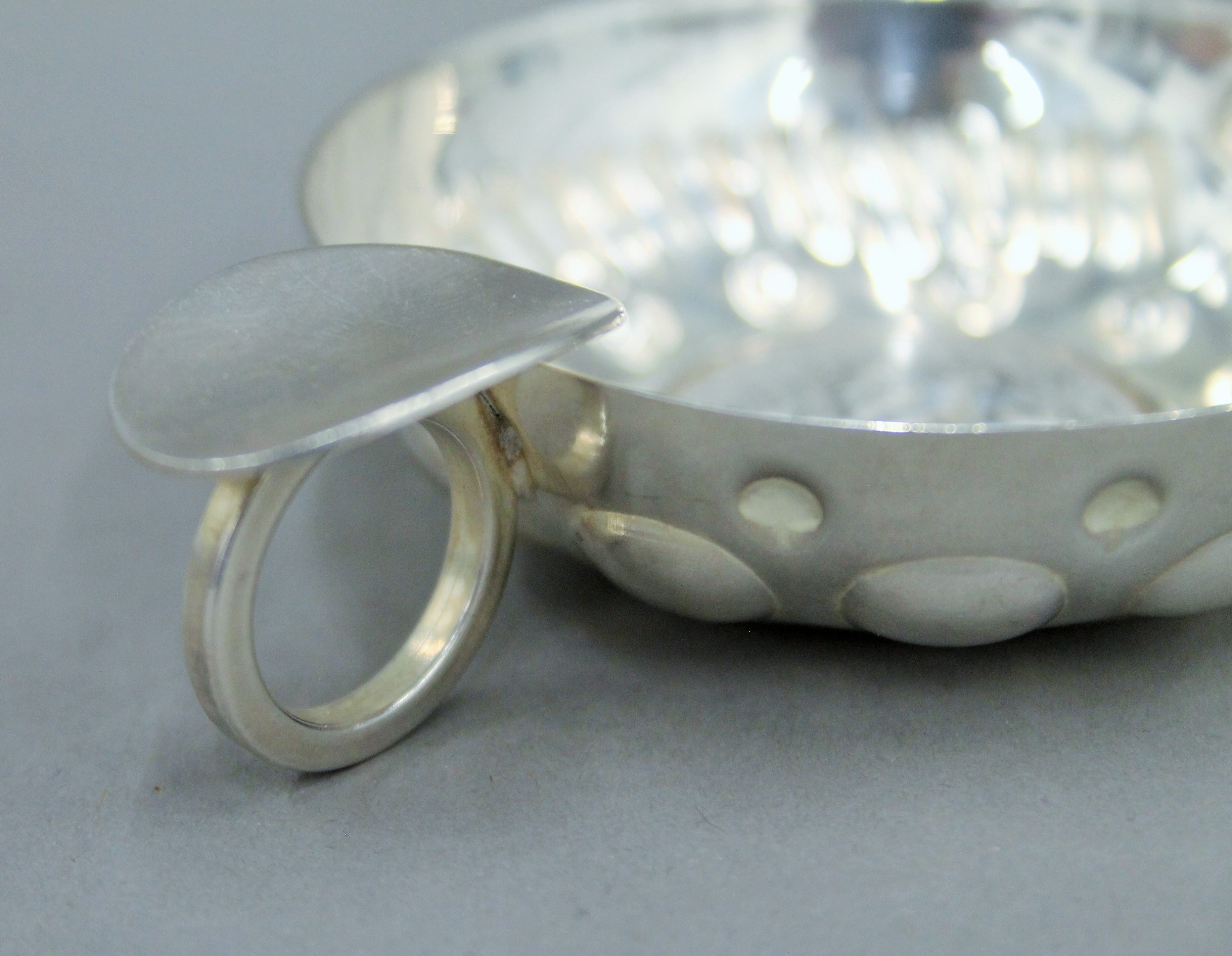 A small French silver wine taster (Augis-Lyon) and a French silver plated wine taster. The former 9. - Image 7 of 8