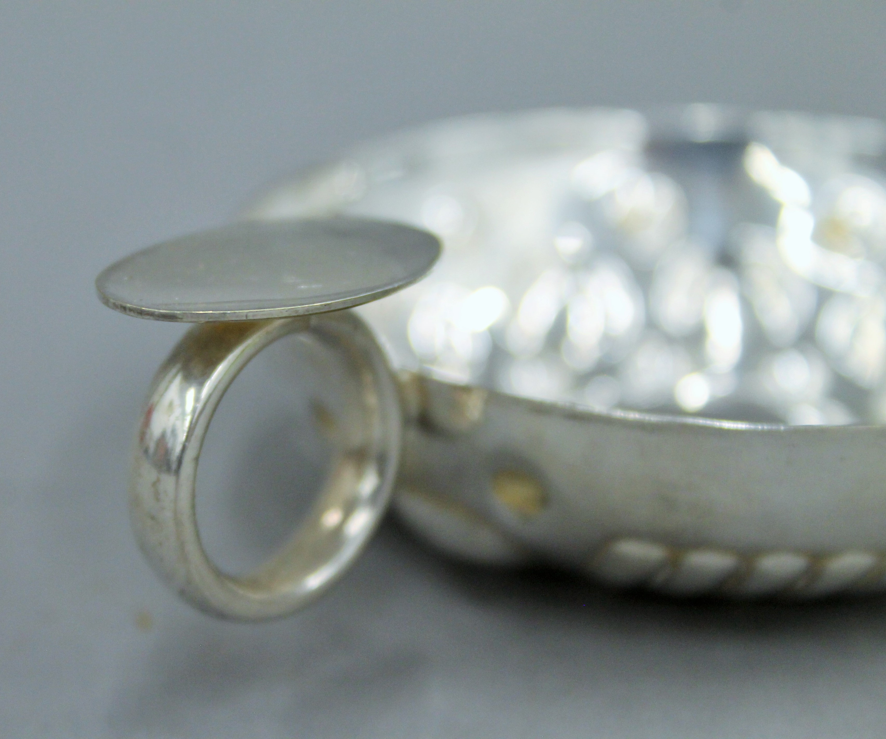 A small French silver wine taster (Augis-Lyon) and a French silver plated wine taster. The former 9. - Image 4 of 8