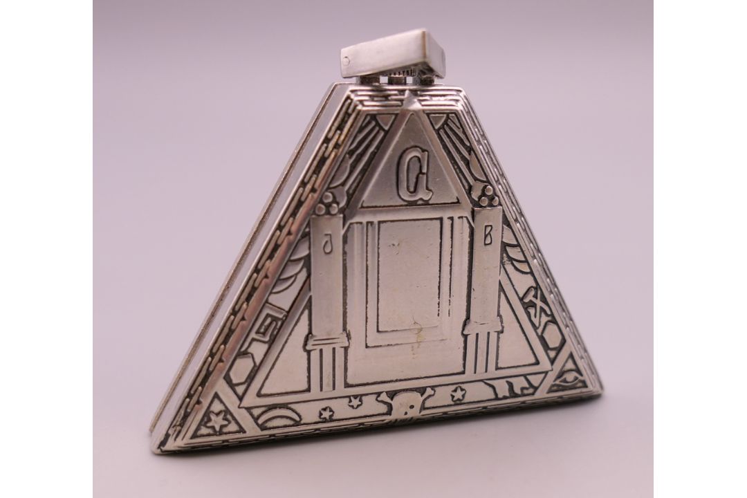 A silver pocket watch in the Masonic style. 5 cm high. - Image 2 of 4