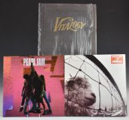 Pearl Jam - 3 albums including Ten (4688841), VS (4745491) and Vitality (4778611). Records, cover,