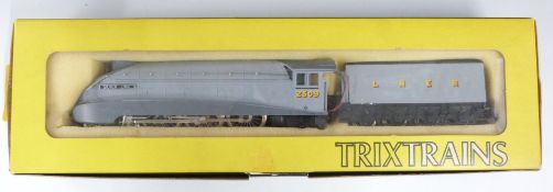 Trix Trains 00 gauge model railway LNER 4-6-2 locomotive Silver Link 2509, 1188, in original display