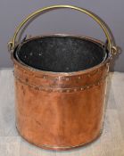 19thC riveted copper coal bucket with brass handle and metal liner, diameter 35 x height excluding