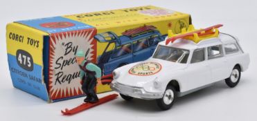 Corgi Toys diecast model Citroen Safari Corgi Ski Club with white body, green interior, yellow