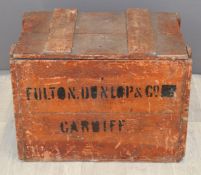 Vintage wooden drinks crate for Fulton Dunlop and Co, Cardiff, with hinged lid, W47 x D33 x H34cm