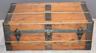 19thC metal bound twin handled pine trunk, W87 x D50 x H32cm