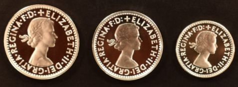 2001 Maundy coins comprising 2d, 3d and 4d
