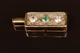 A 9k gold pendant set with emeralds and diamonds, 2.8g, 2.2cm long
