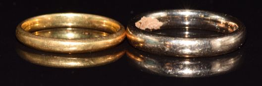 A 22ct gold wedding band / ring (2.4g) and a 9ct gold wedding band / ring, 3.8g