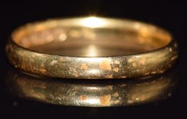A 22ct gold wedding band / ring, 3.4g, size Q