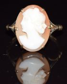 A 9ct gold ring set with a cameo, 3.2g, size O