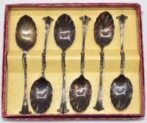Boxed set of six Victorian Goldsmiths & Silversmiths Co hallmarked silver teaspoons with shell