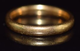 22ct gold wedding band / ring, 3.8g, size J
