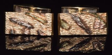 A pair of 9ct gold textured cufflinks, 12.1g