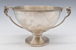 Mappin & Webb George V hallmarked silver twin handled pedestal bowl, Birmingham 1922, width 25.