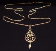 Edwardian 9ct gold pendant set with peridot and seed pearls (4.5cm), on a 9ct gold rope twist