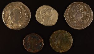 Imperial Roman coinage AD383-388 Magnus Maximus, three silver Siliqua, virtus rom anorum roma