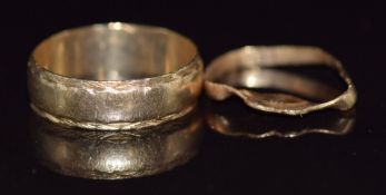 Two 9ct gold rings, 3.1g, size O