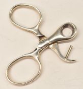 Edward VII hallmarked silver scissor action cigar piercer, London 1905, maker's mark indistinct