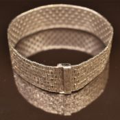 A 9ct white gold bracelet, 44.8g