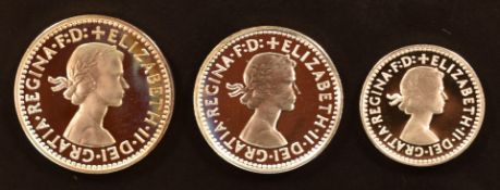 2001 Maundy coins comprising 2d, 3d and 4d