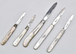 Five Victorian and later hallmarked silver and mother of pearl folding fruit knives, length of