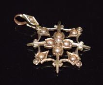 Edwardian 9ct gold pendant set with seed pearls, 2.4g, 2.2cm