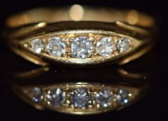 An 18ct gold ring set with diamonds, Chester 1915, 3g, size M