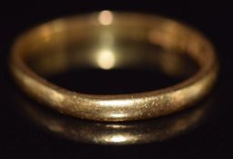 A 22ct gold wedding band / ring, 3.4g, size P
