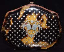 Late 19th/early 20thC French silver inlaid piqué purse decorated with stars/vacant cartouche, with