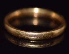 A 22ct gold wedding band / ring, 4g, size L