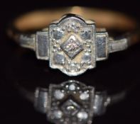 Art Deco 18ct gold ring set with a diamonds in a platinum setting, 2.9g, size K/L